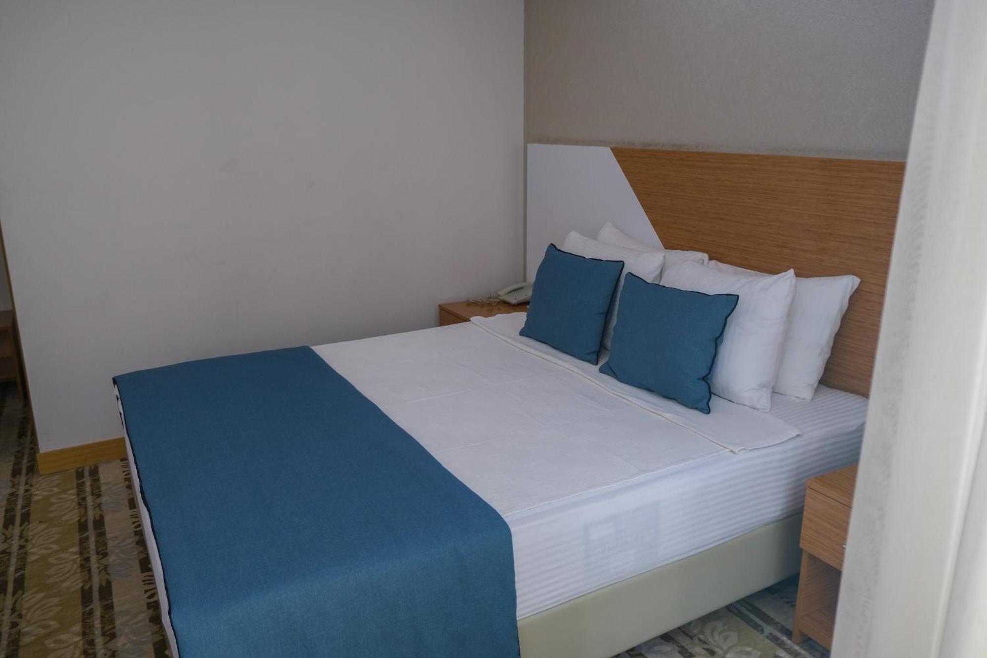 Bulvar Hotel Izmir Exterior photo